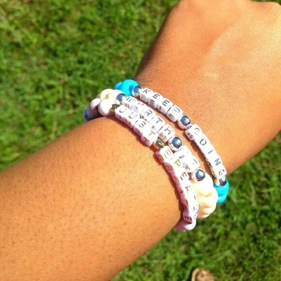 ✨B1G1 1/2 OFF✨ Inspirational bracelet trio - Picture 1 of 3